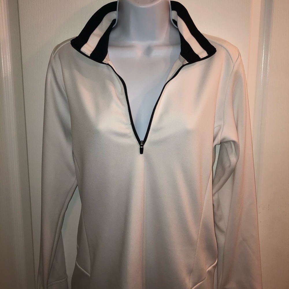 Nike Women’s White Dri-Fit Long Sleeve Quarter Zip